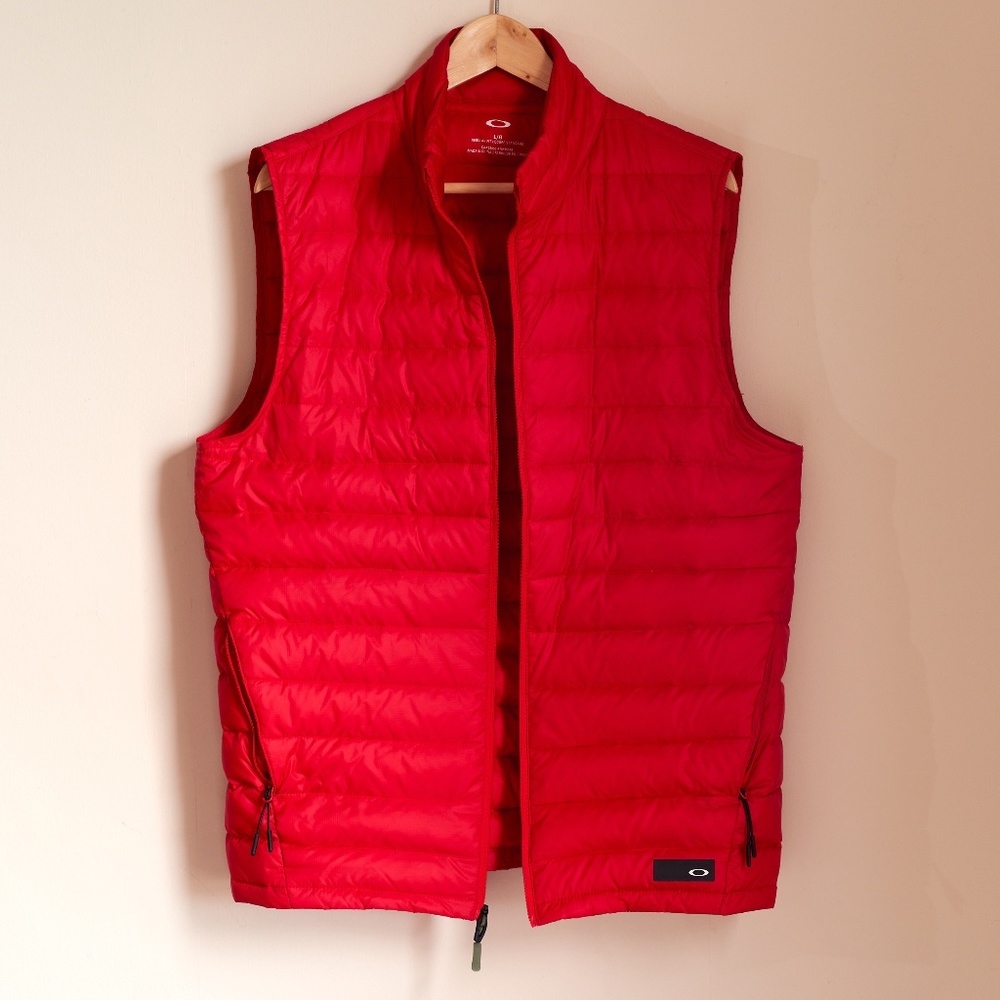 🔥 Oakley Puffer Vest 🔥